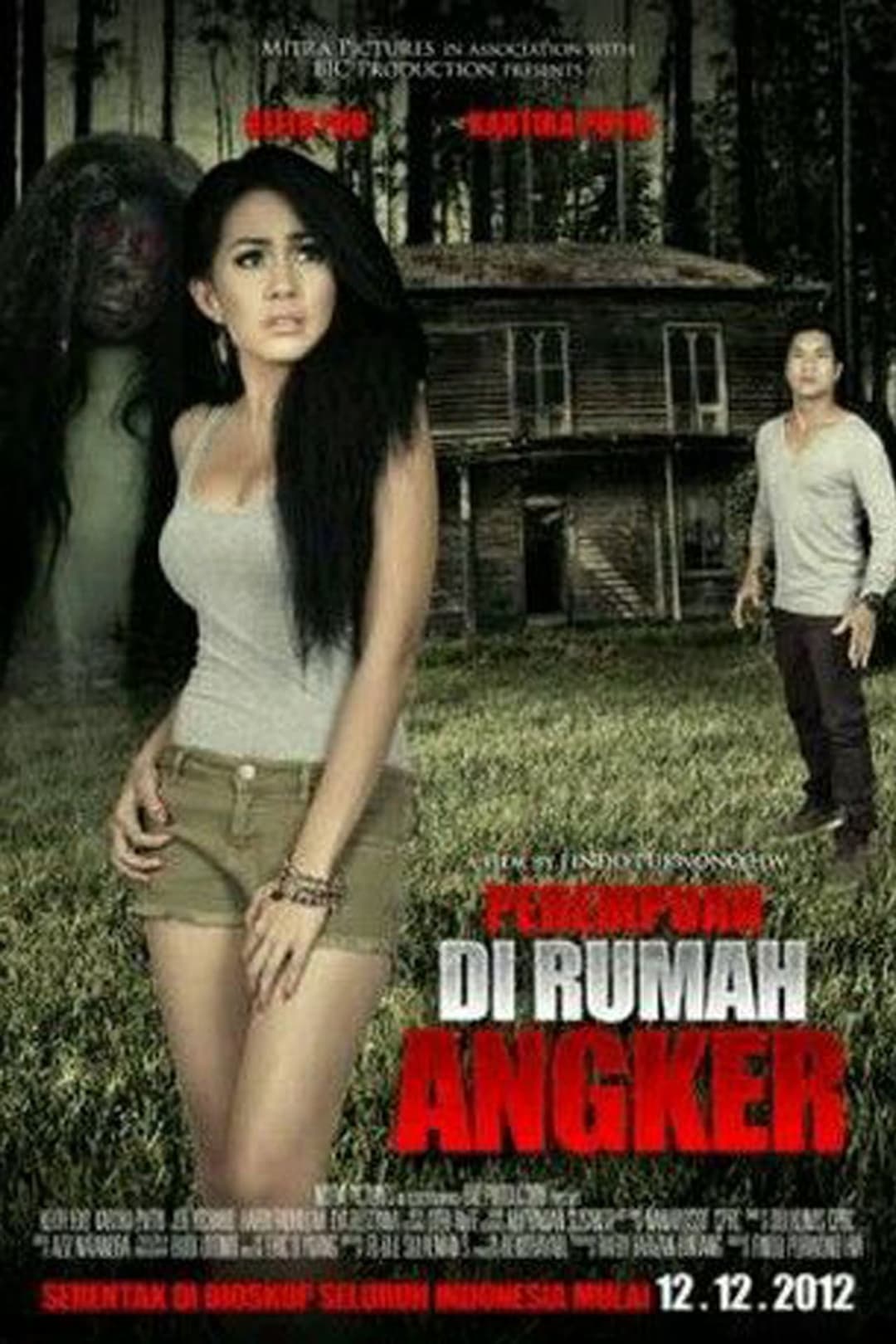 Perempuan di Rumah Angker