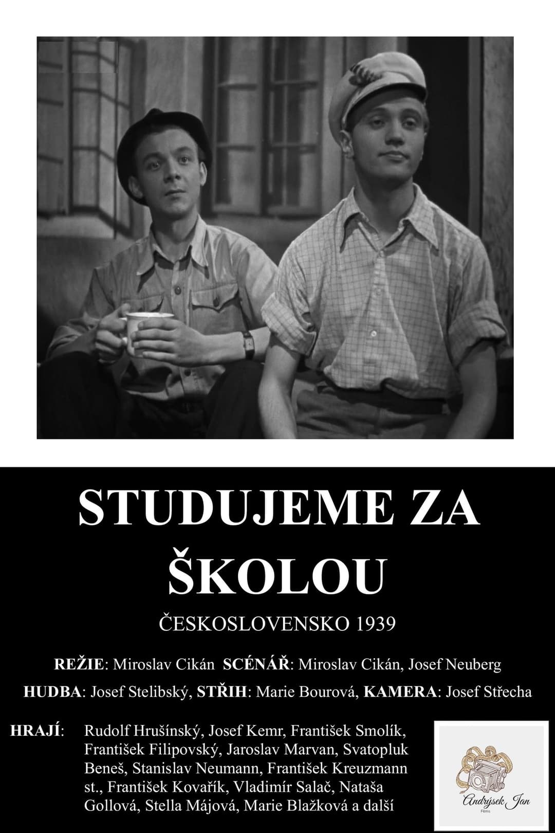 Studujeme za školou!