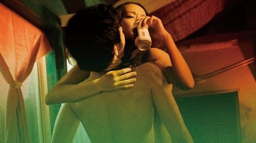 Người Phụ Nữ Ướt Dưới Gió