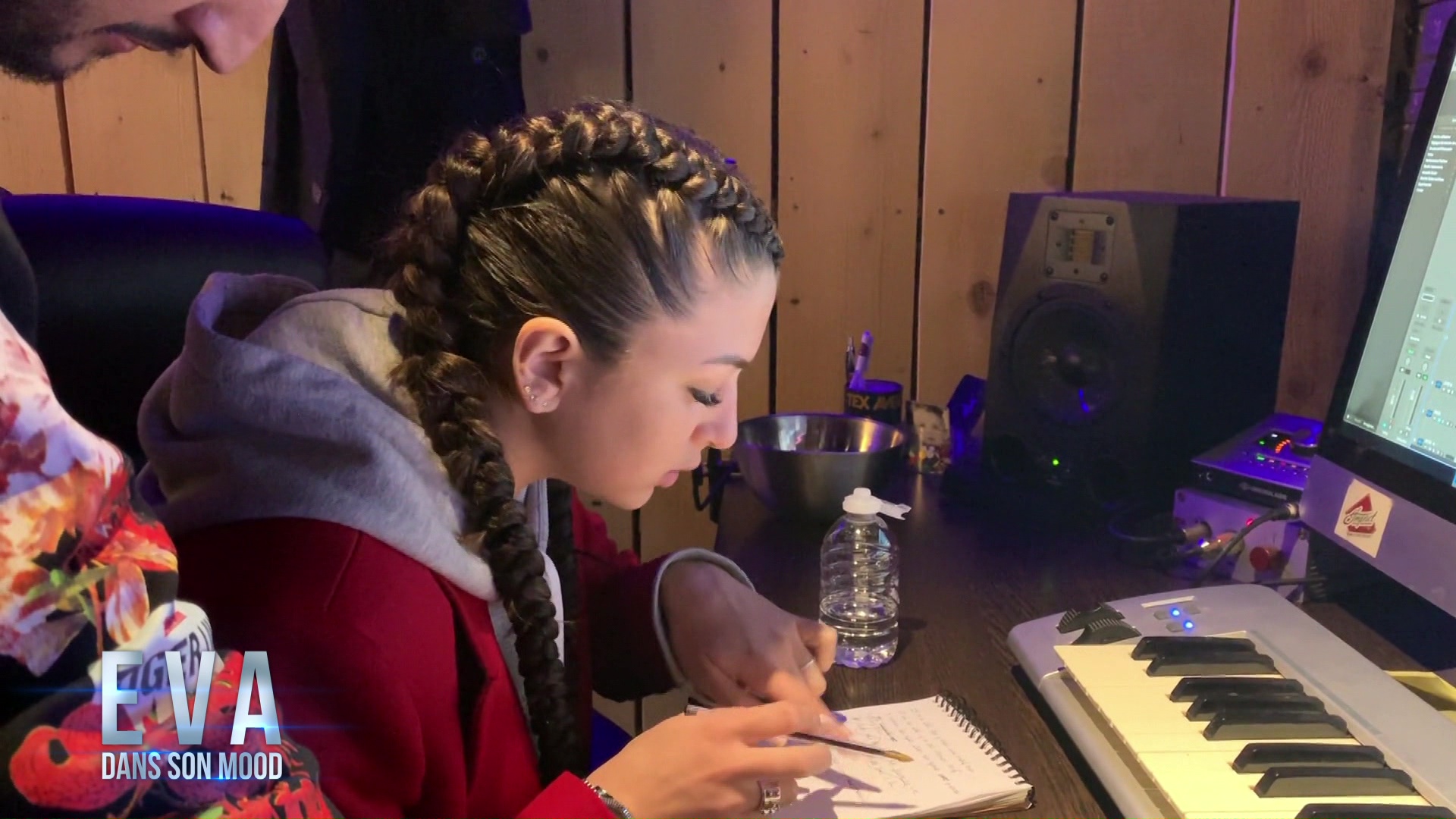 EVA DANS SON MOOD