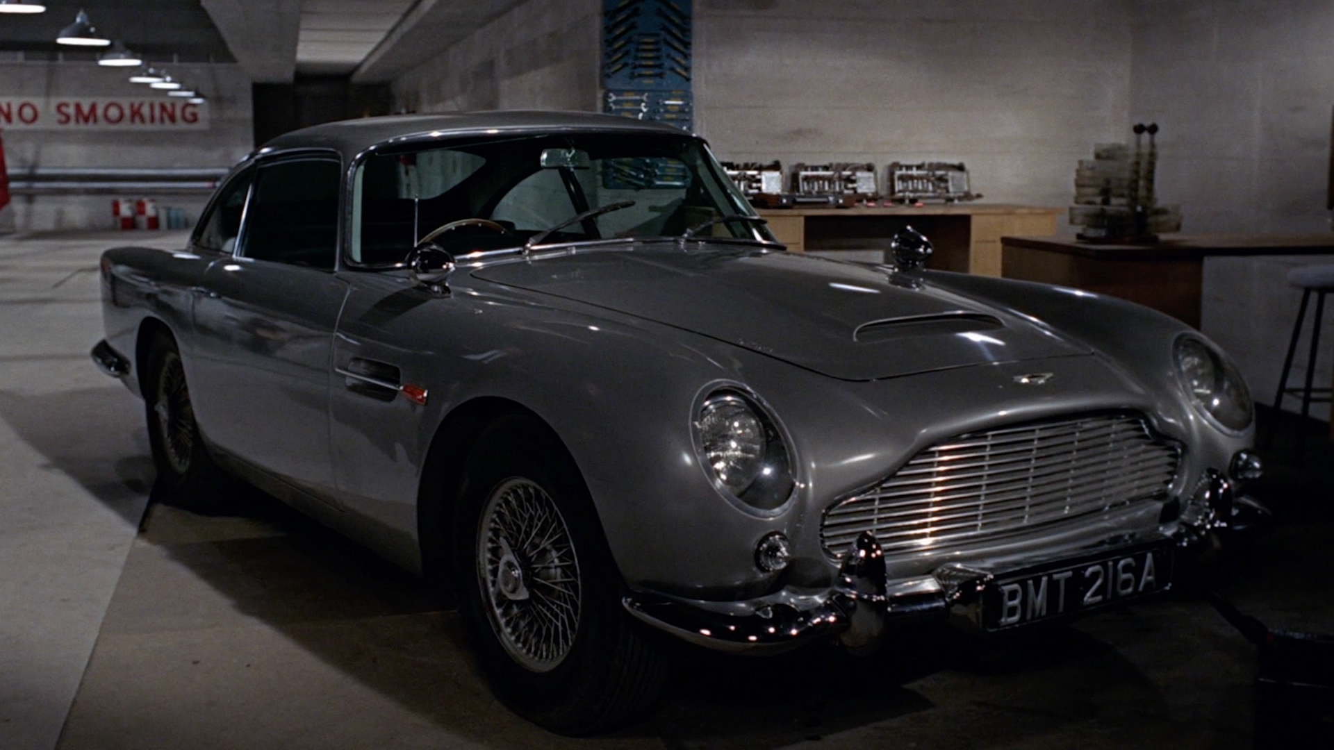 Kars and Stars : James Bond