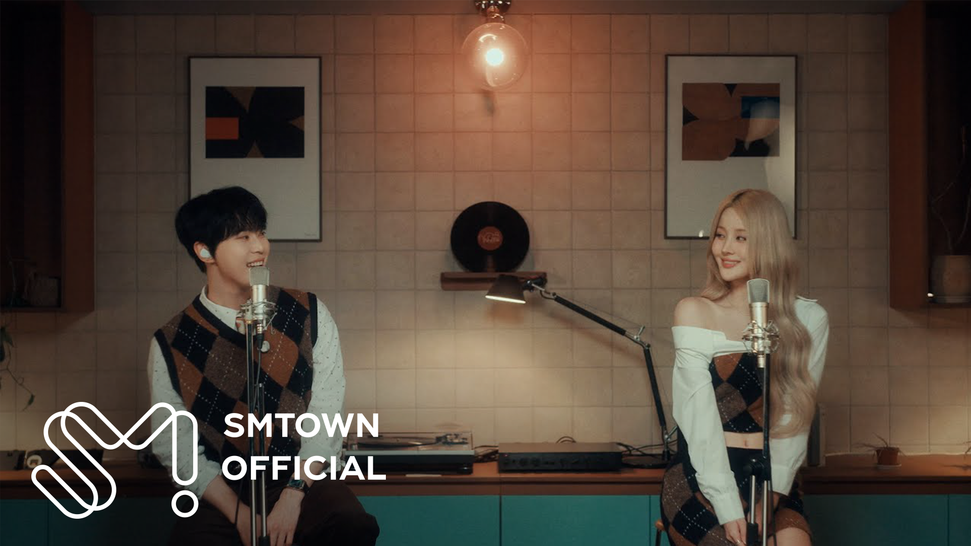 DOYOUNG 'Whistle (Feat. BELLE of KISS OF LIFE)' Live Clip