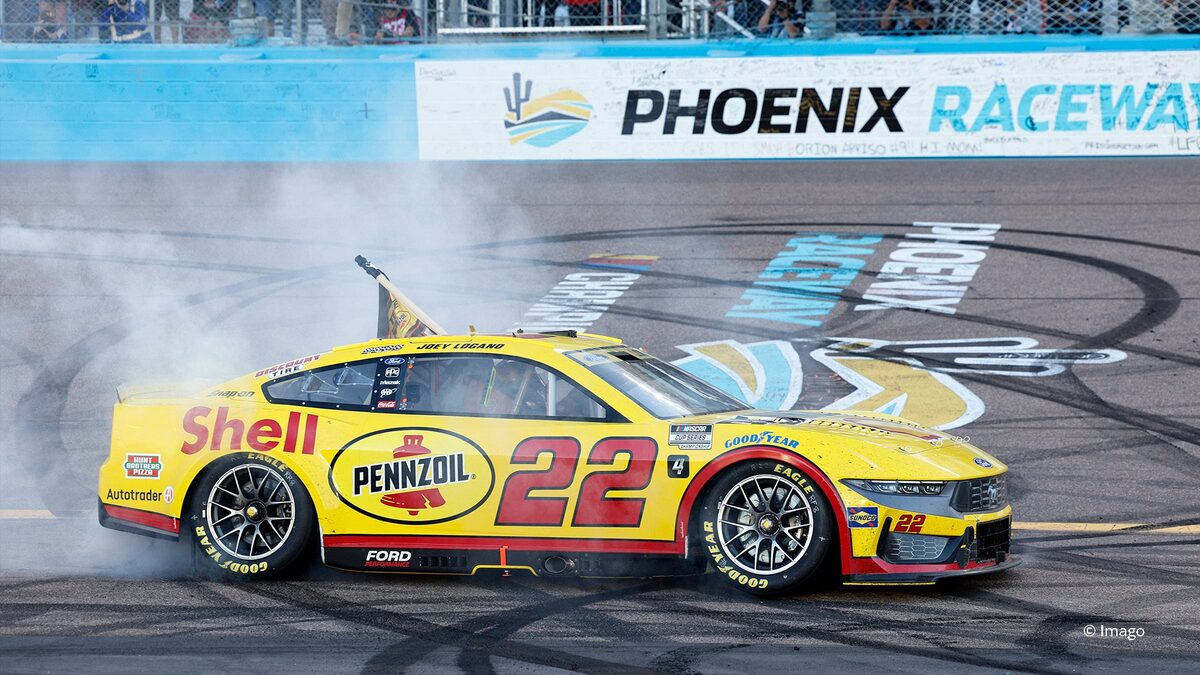 NASCAR: Autotrader EchoPark Automotive 400