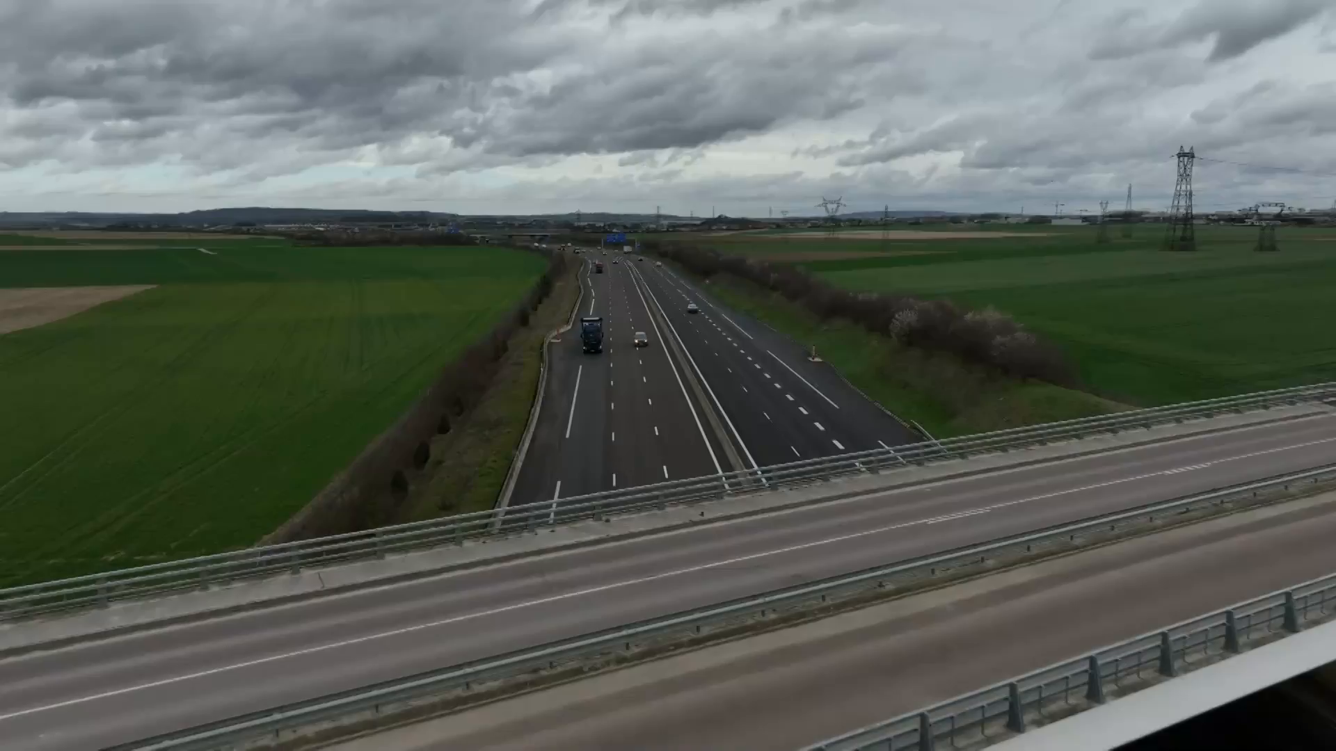 100 jours avec les dépanneurs de l'autoroute : Poids lourds en détresse