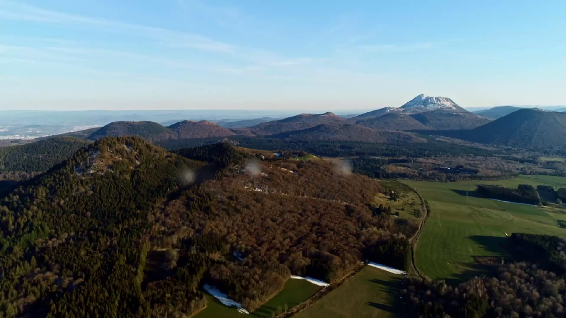 Volcans d'Auvergne : vont-ils se réveiller ?