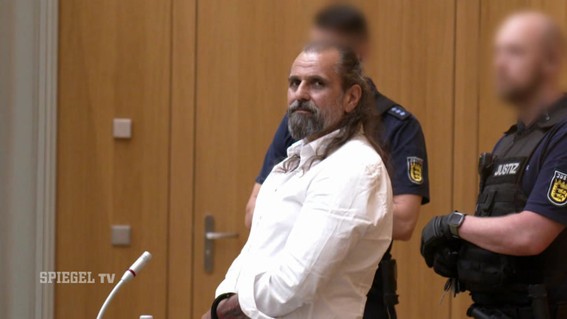 Reichsbürger im Schwabenländle: Bewaffnet, organisiert und antidemokratisch