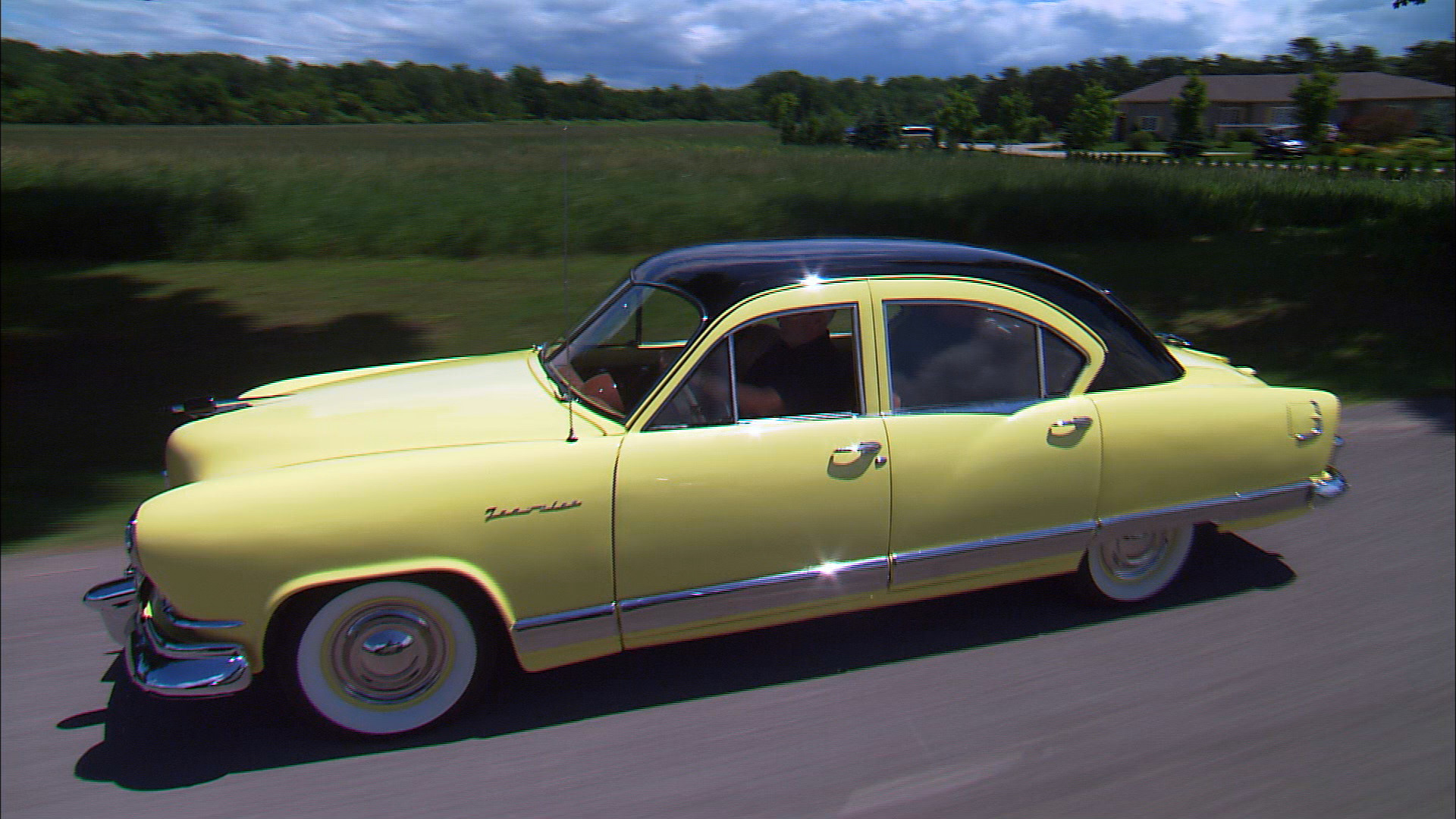 Style in Steel: Honda S600 1962/Kaiser Traveler quatre portes 1951