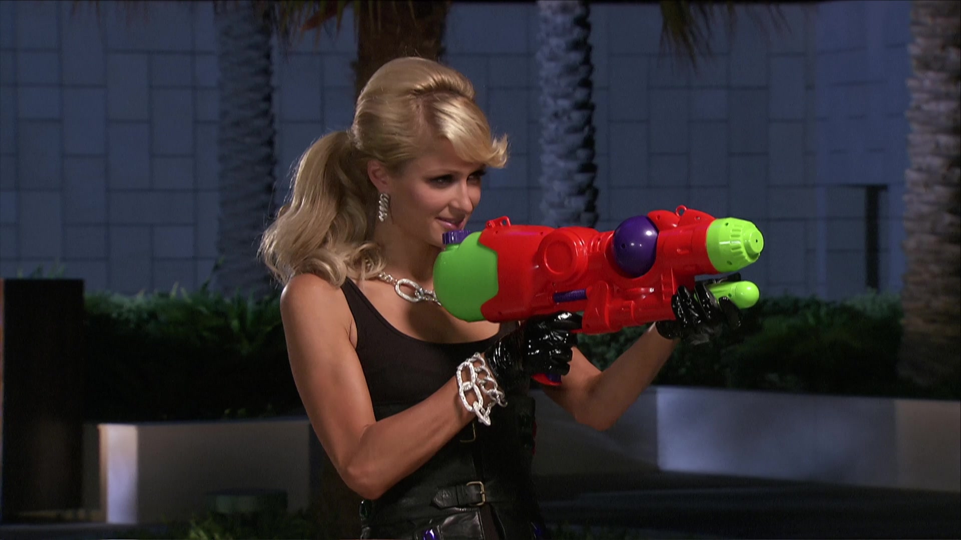 Paris Hilton's My New BFF Dubai