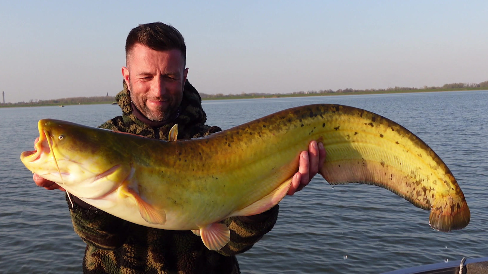 Welsangeln mit Kunstköder im Freiwasser