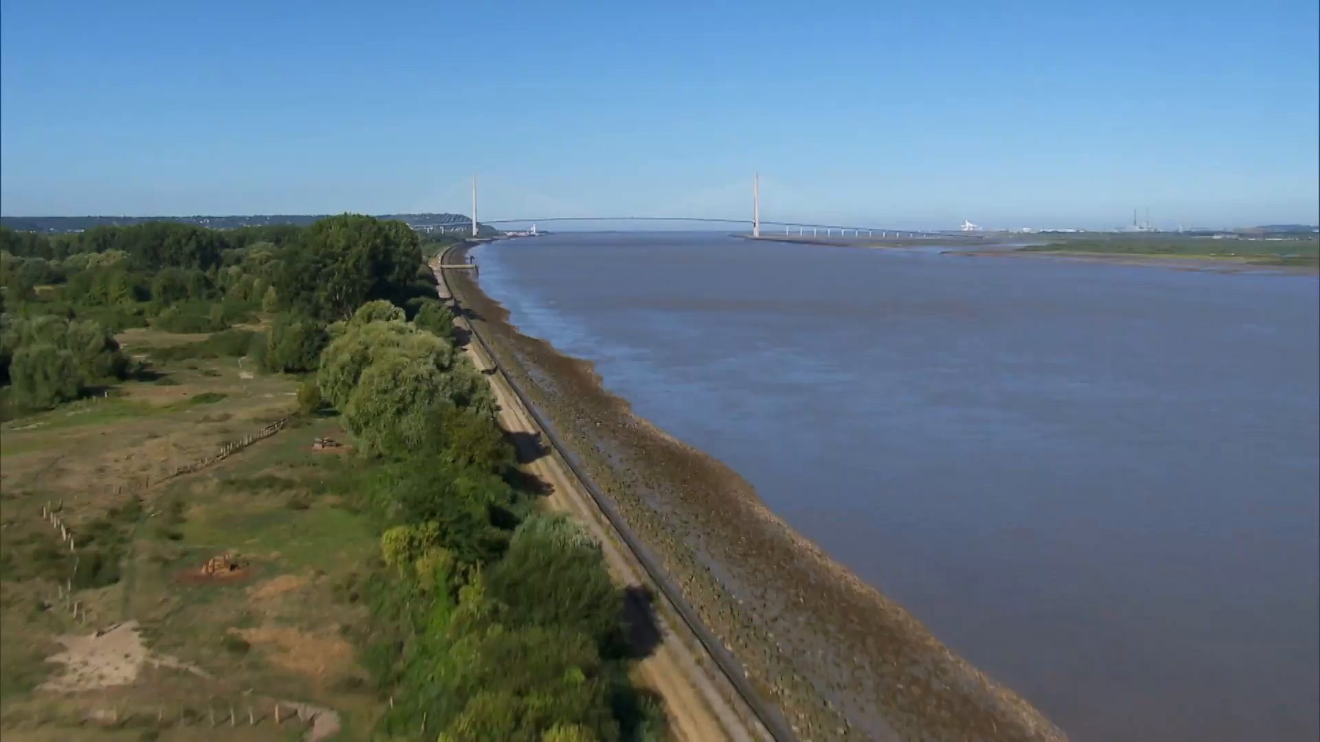 Le pont de Normandie : Contre vents et marées