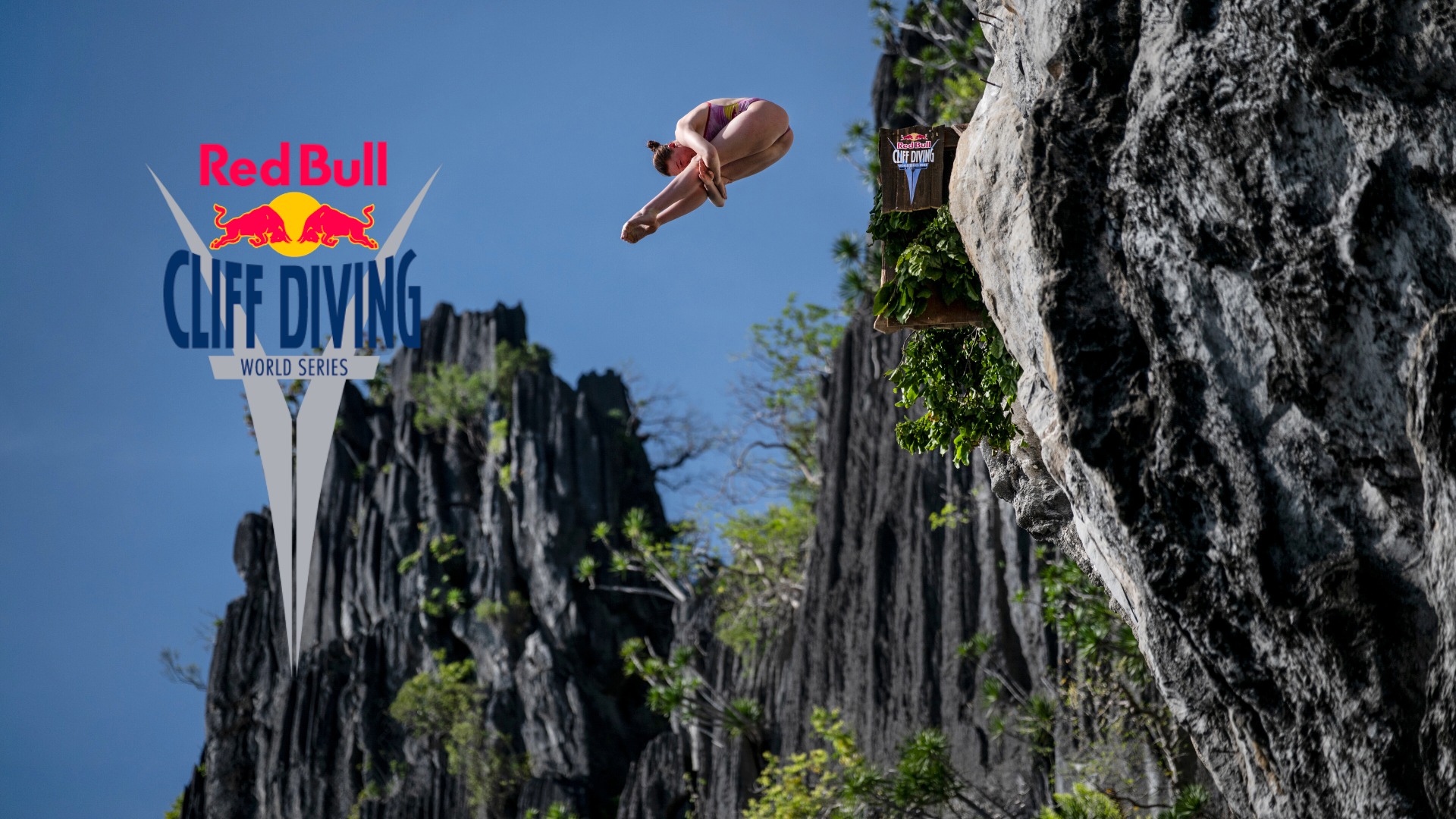 RED BULL CLIFF DIVING: Philippines – Carlson &‪ Preda