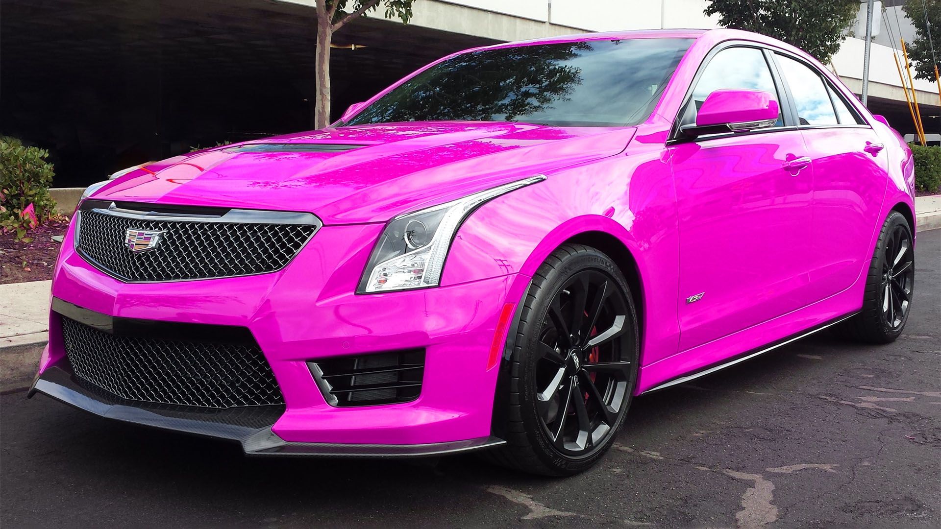 Ponga su carro en la TV