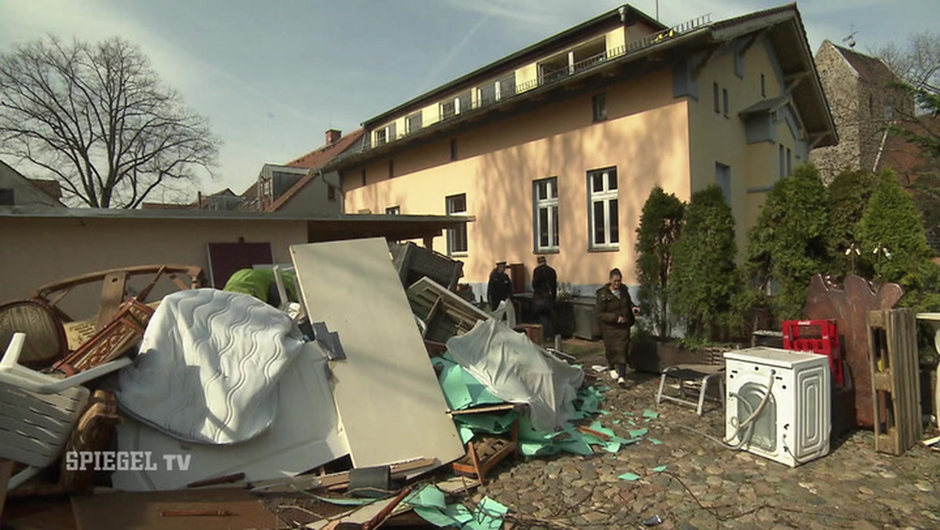 Einsatz gegen die Rammos: Berliner Clanvilla vor Zwangsräumung verwüstet