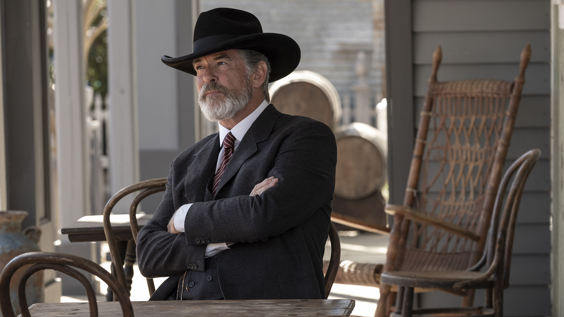 The Son, Season 2, Episode 03, Fassaden