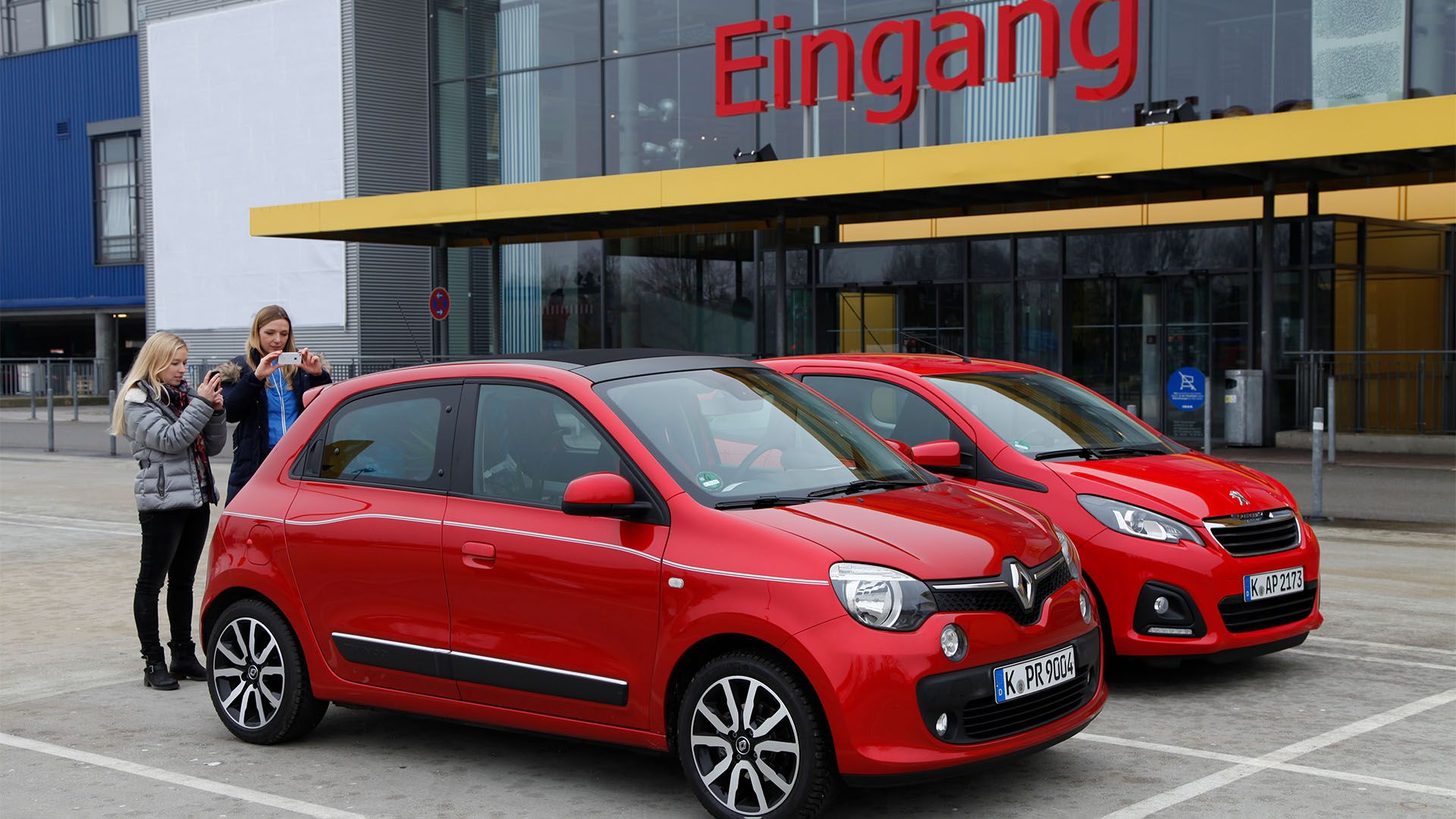 Peugeot 108 vs Renault Twingo