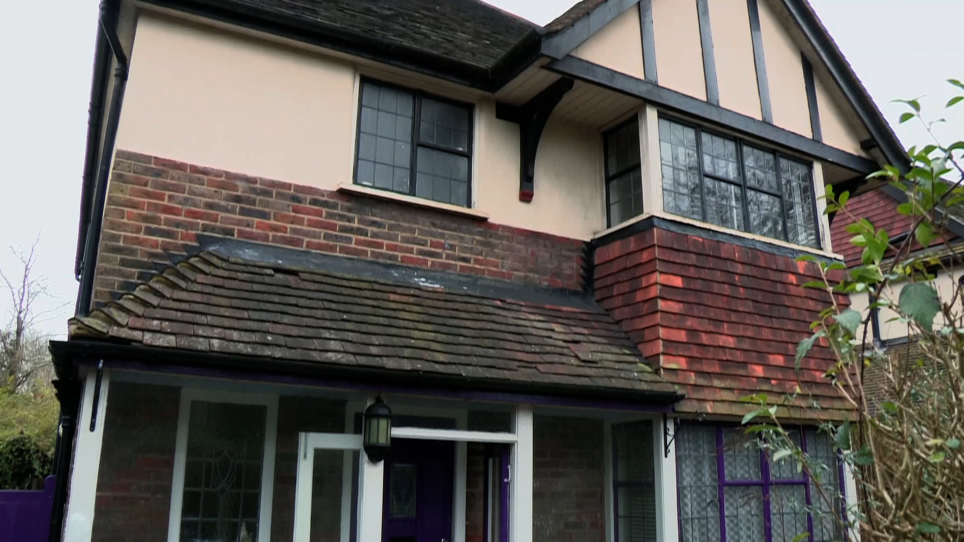 Homes Under The Hammer