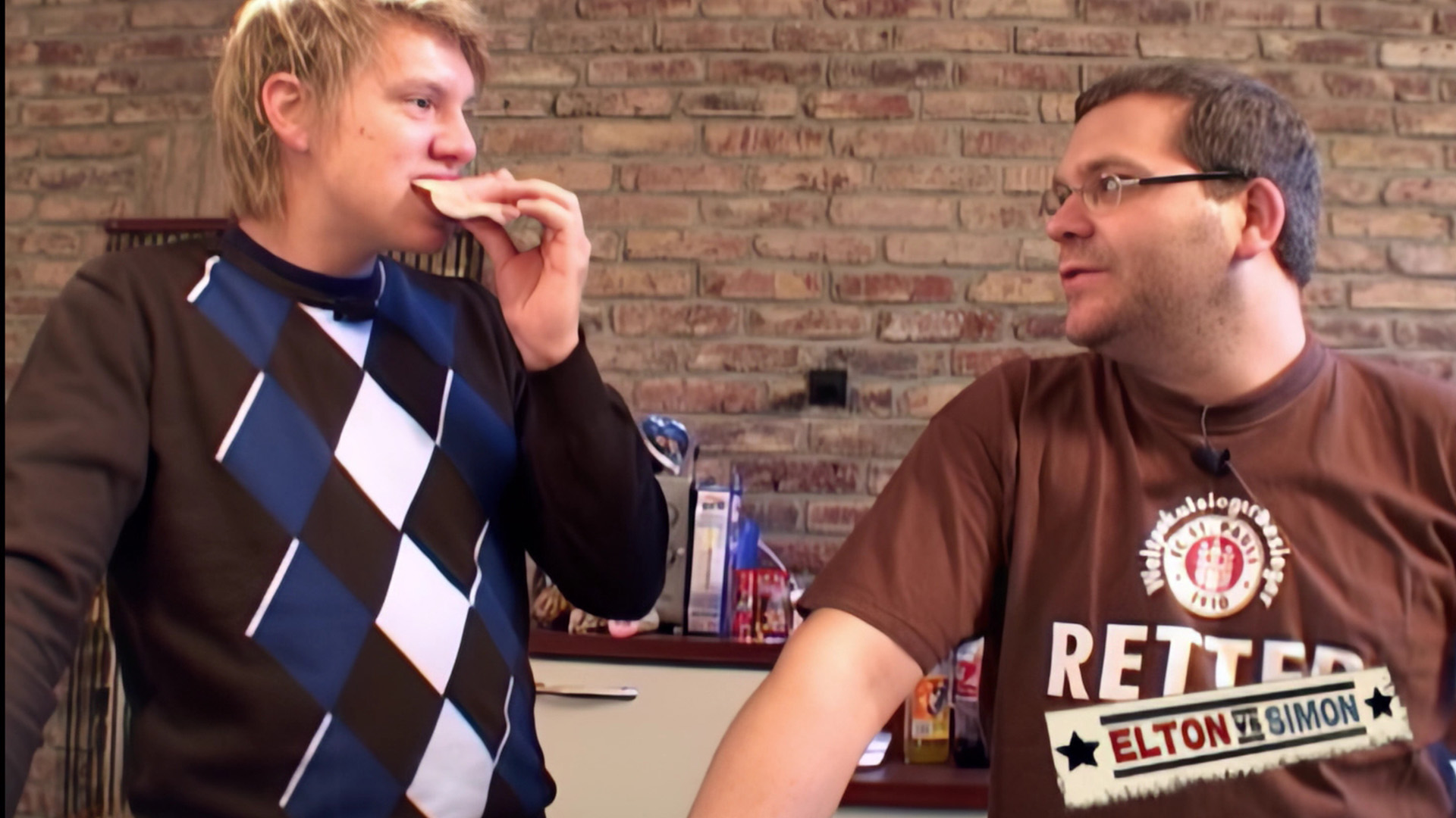 Elton vs Simon