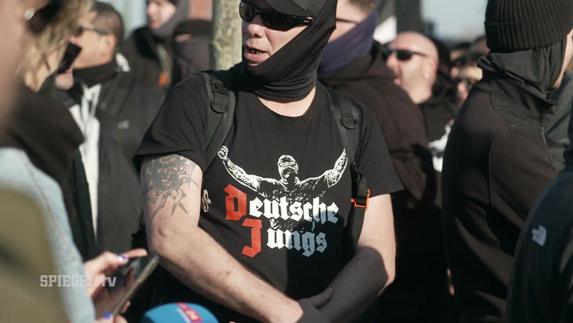 Nazi-Demo in Berlin: Rechtsrock und SS-Lieder