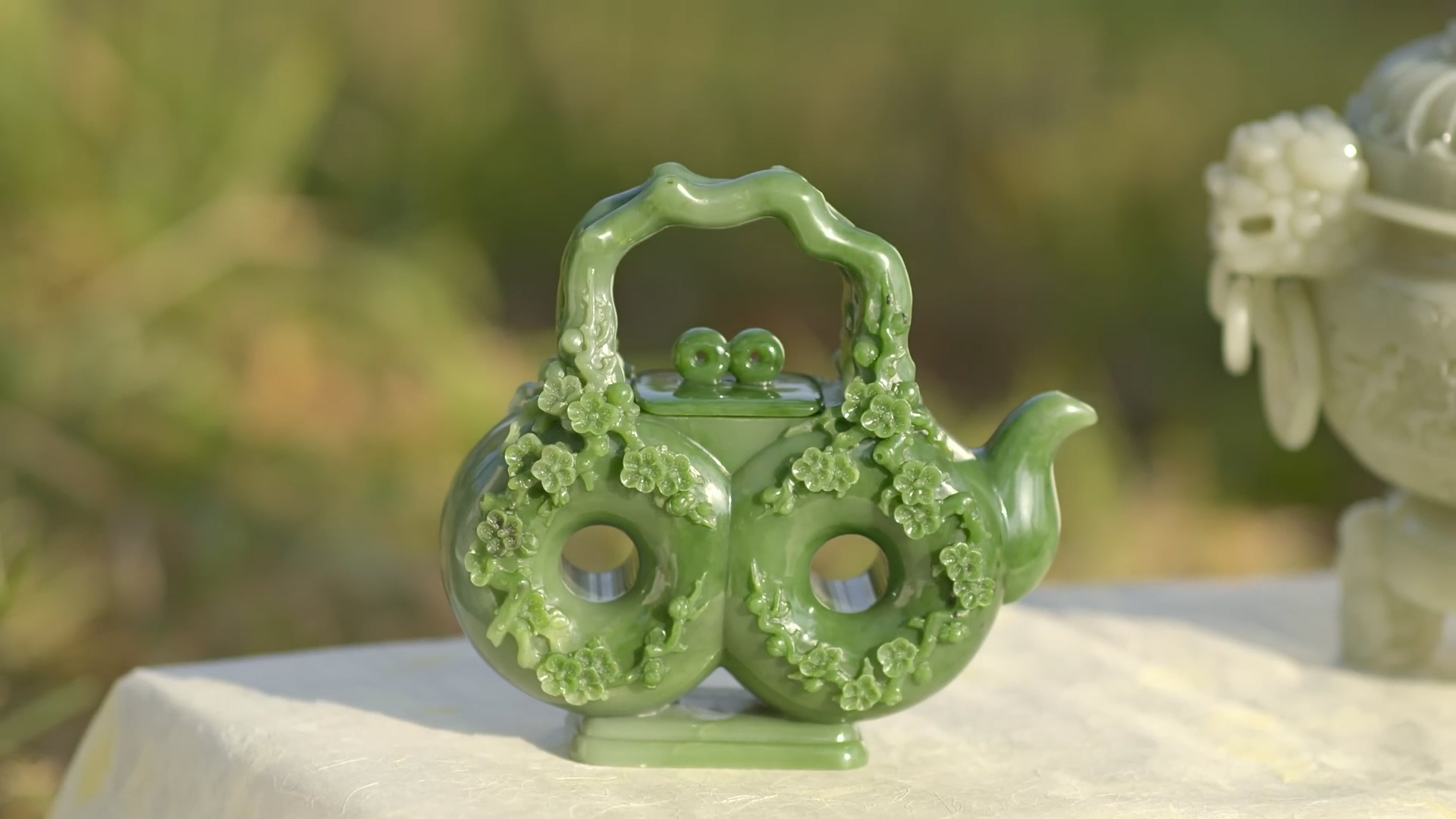 은은한 빛을 조각하다. 옥장