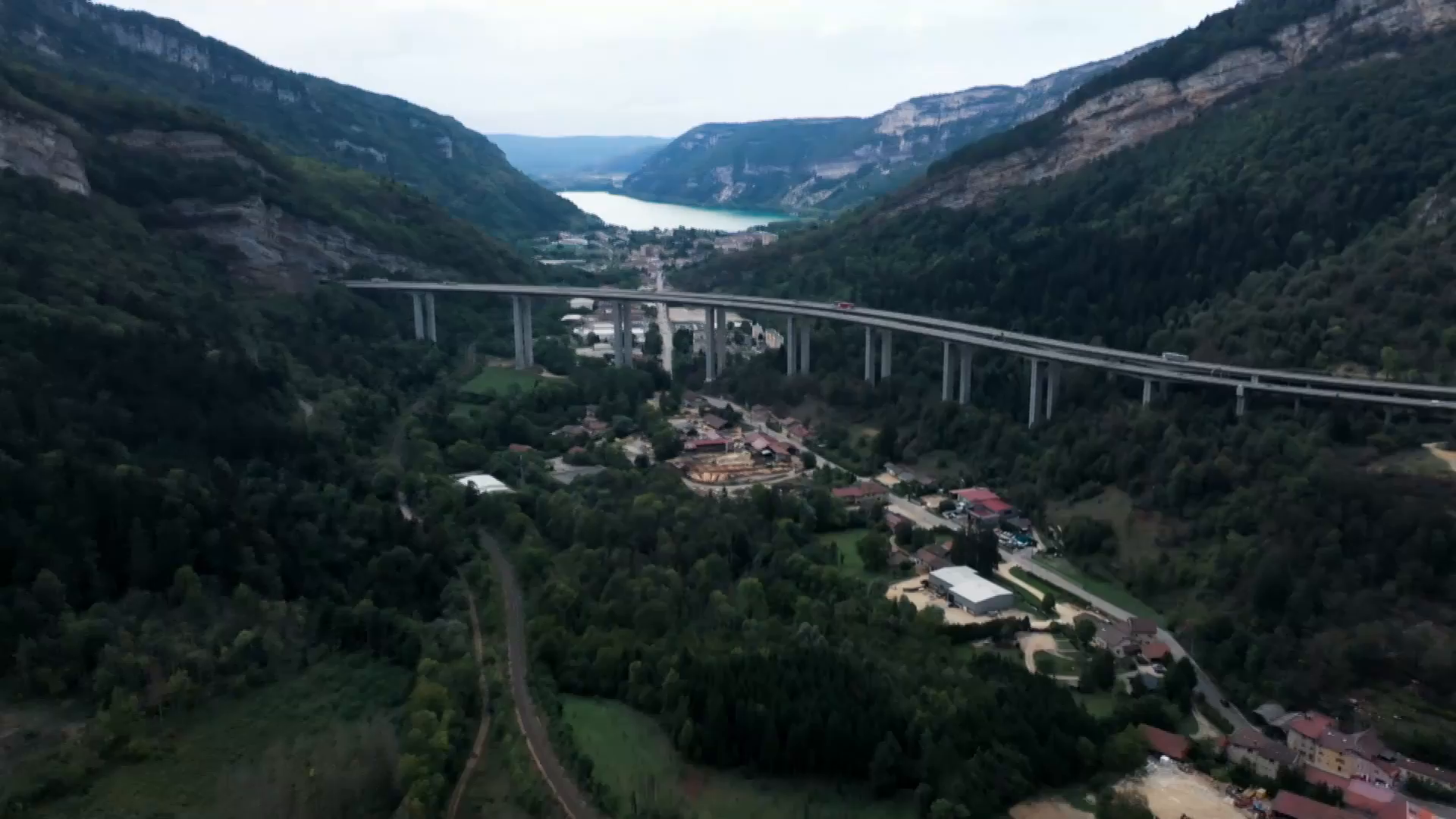 L'A40, l'autoroute des titans