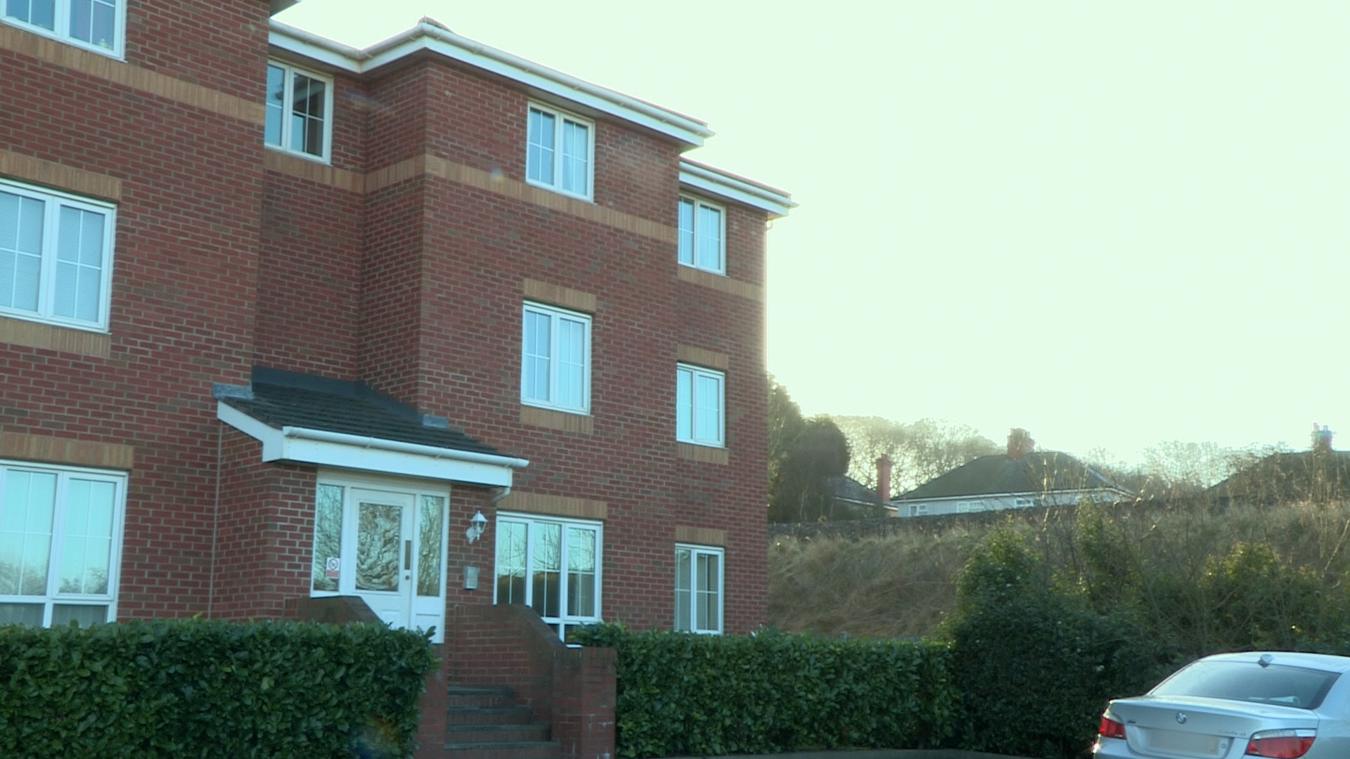 Homes Under The Hammer