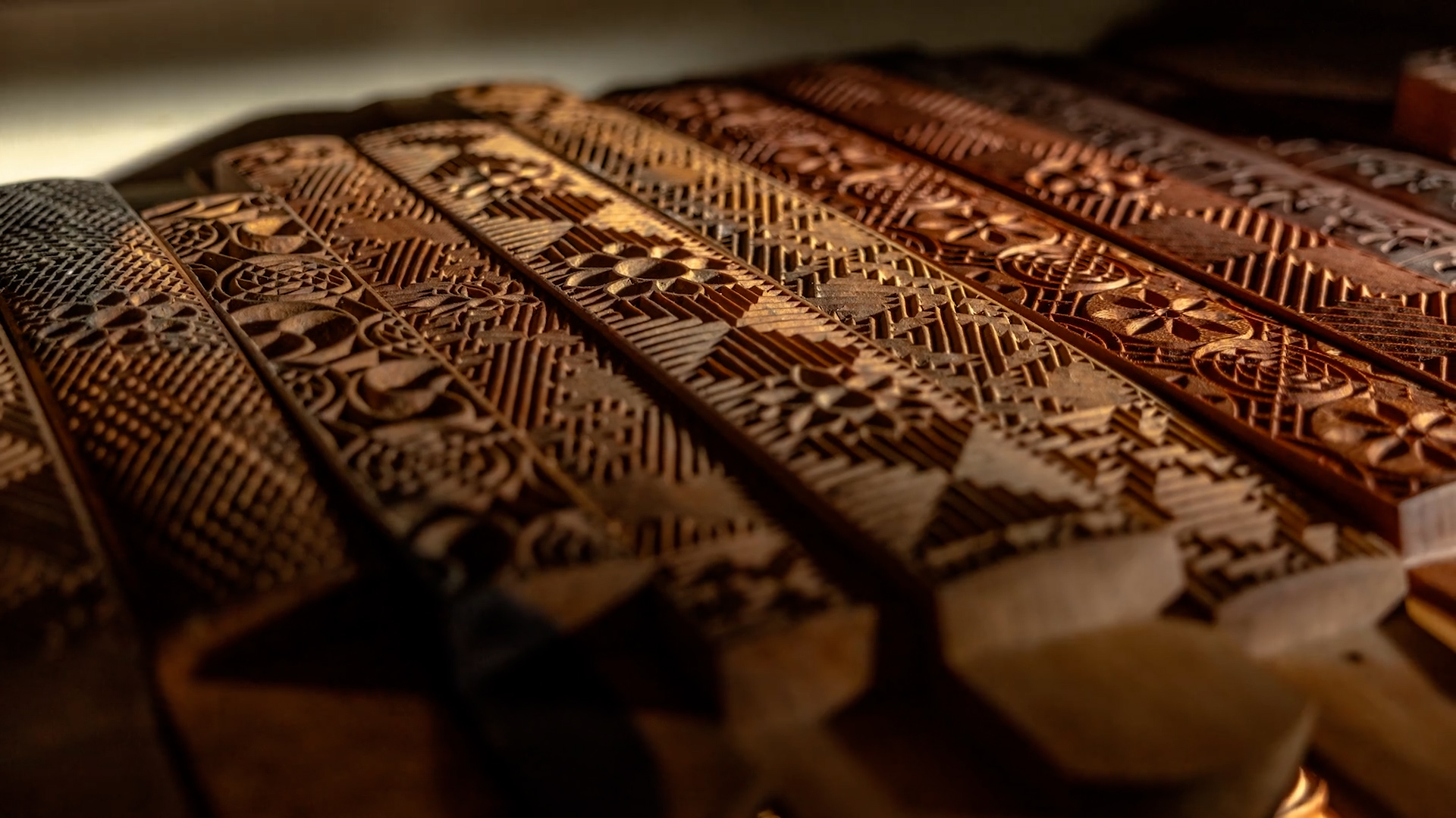 떡살에 염원을 새기다. 목조각장