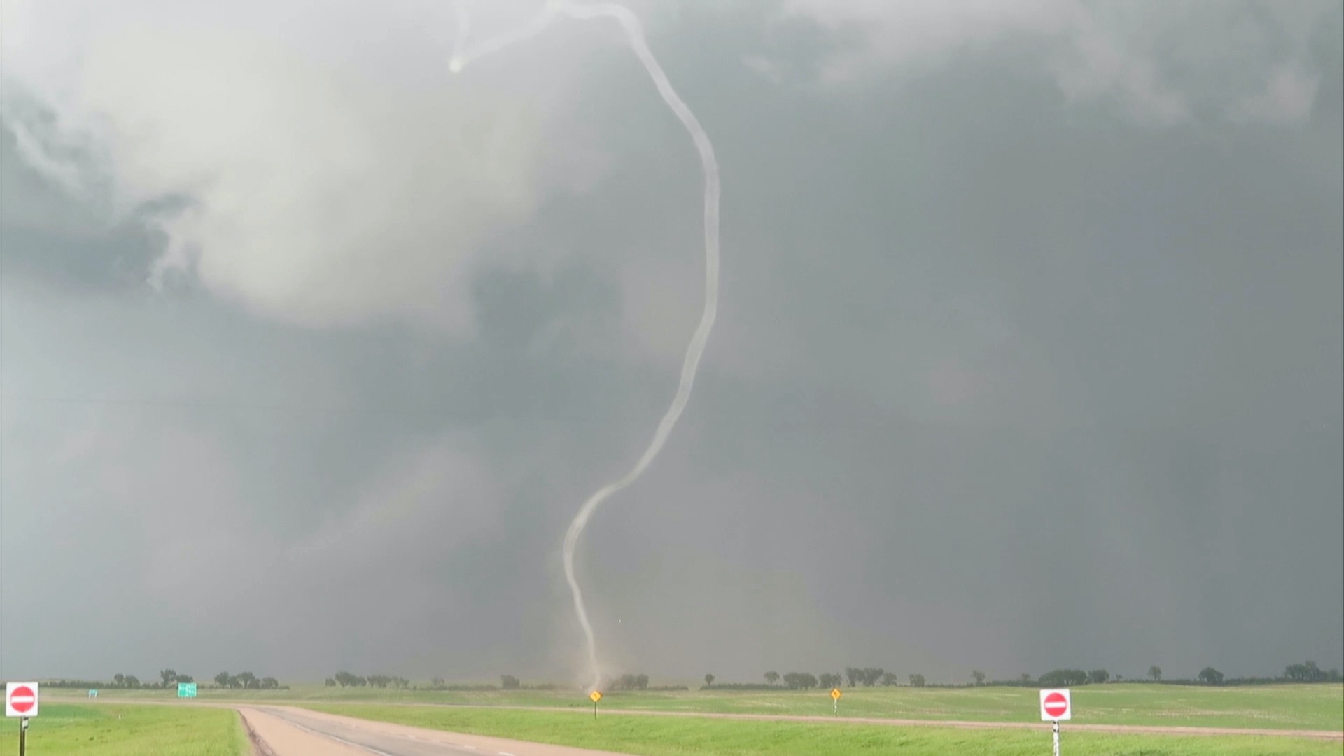 Storm Hunters | Nature's Fury