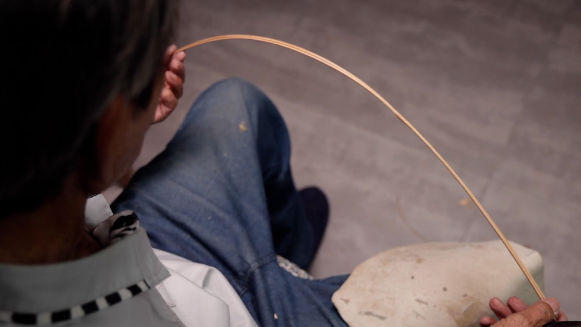 방패연의 뼈대를 만들다. 대나무살 제작