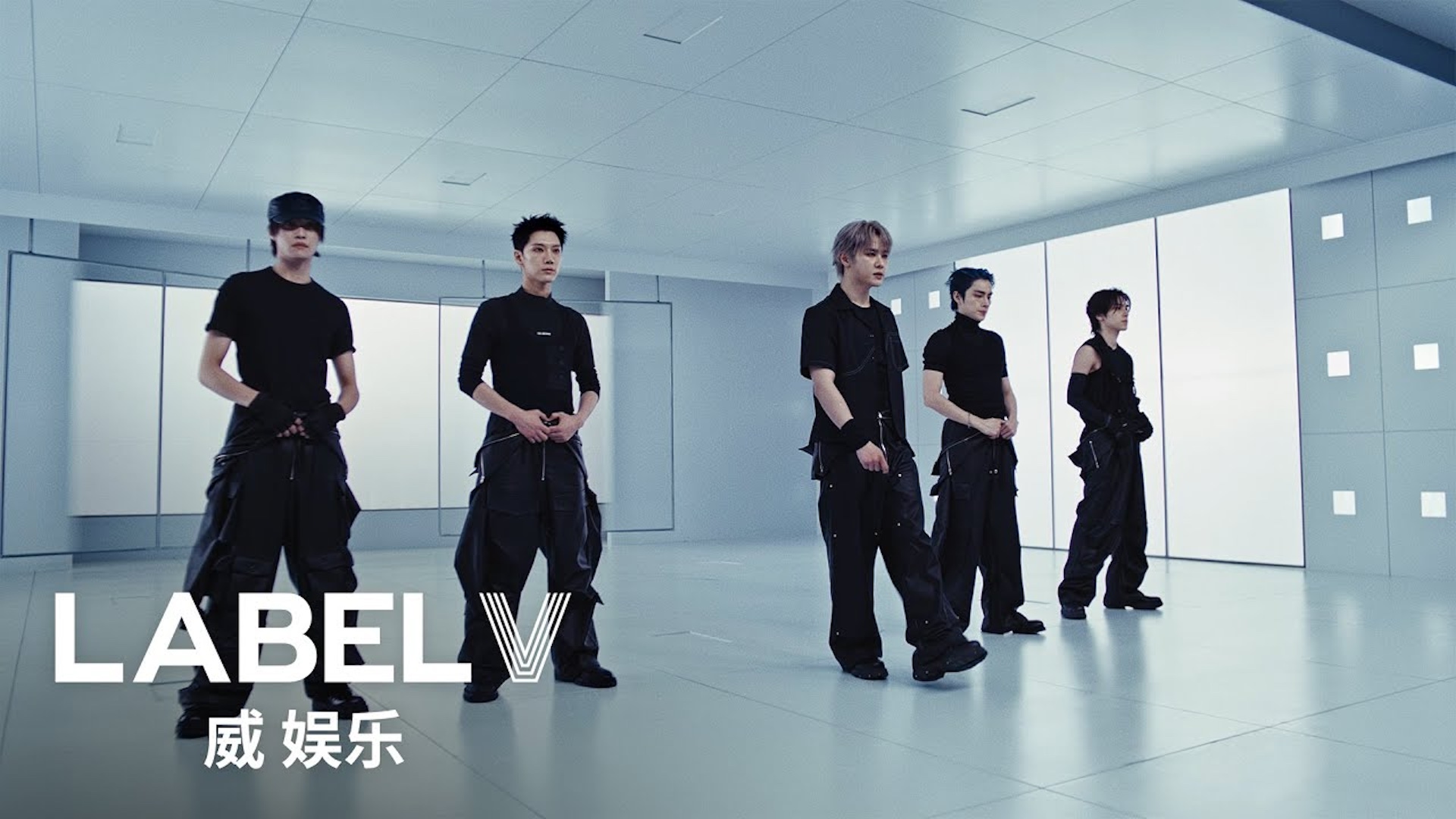 WayV '白色定格 (Eternal White)' MV