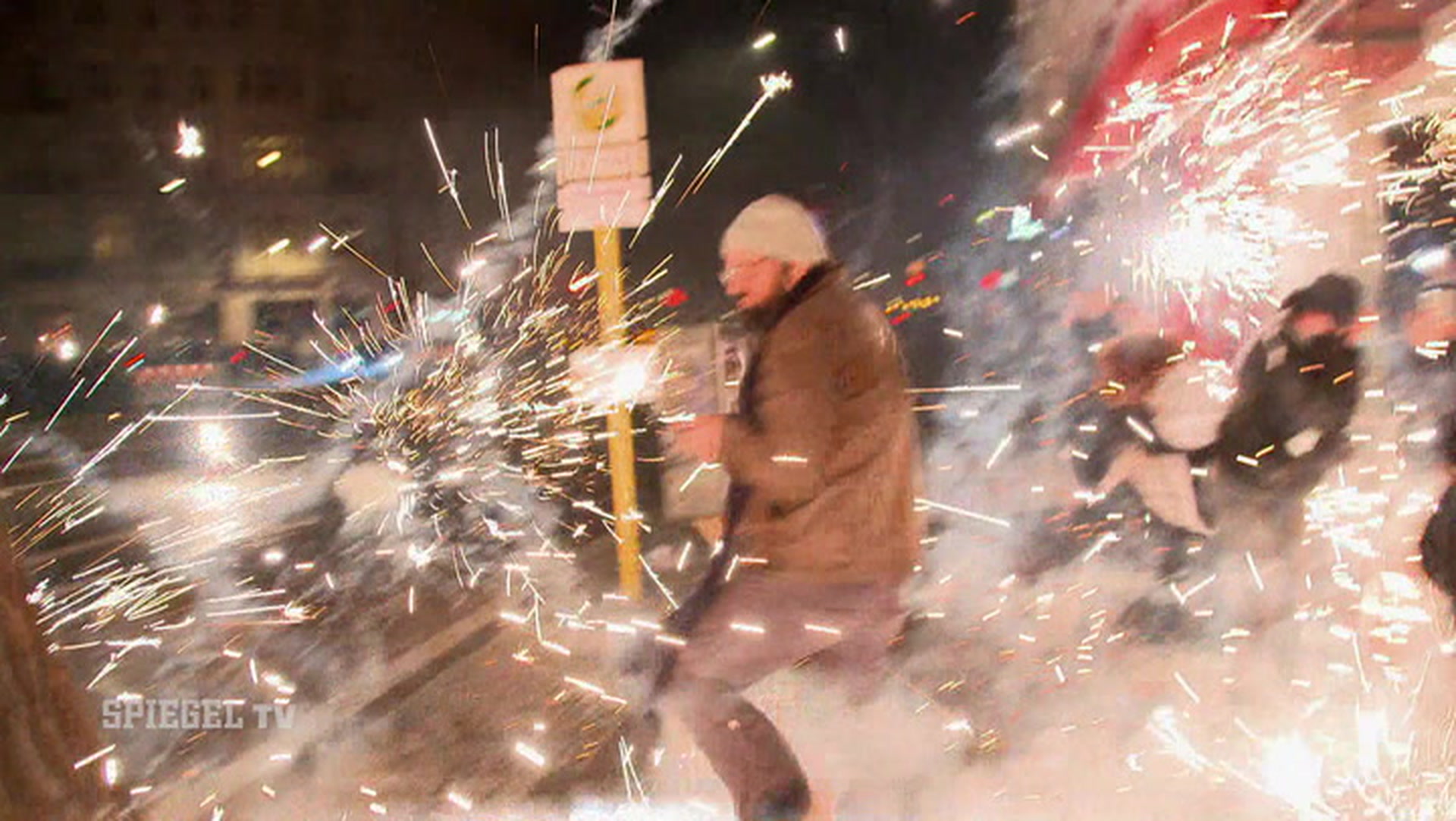 Böllerei und nicht immer Spaß dabei: Silvester in Berlin