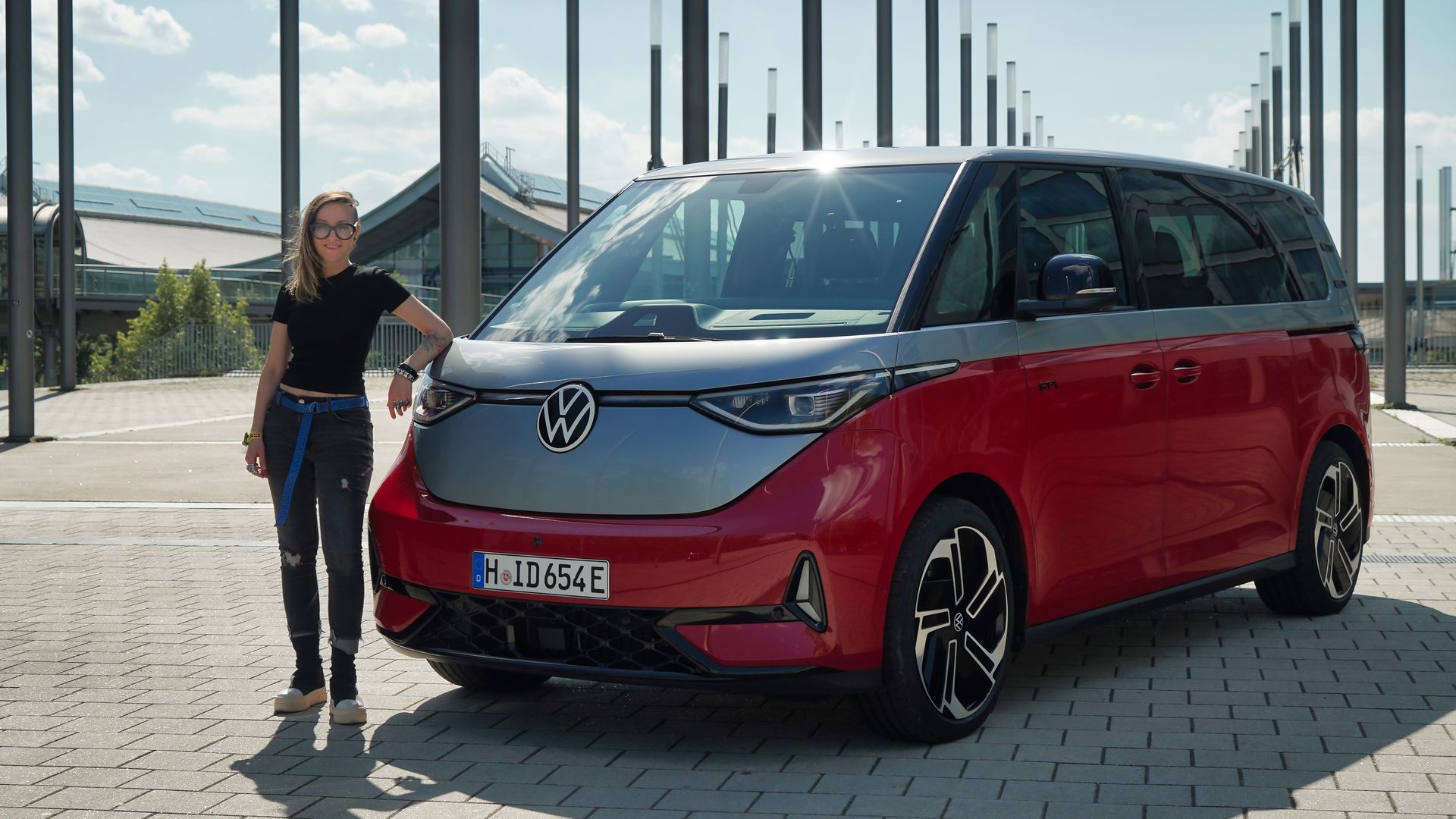 Stärkster Bulli aller Zeiten mit Platz für 7: Wir testen den VW ID. Buzz GTX mit langem Radstand