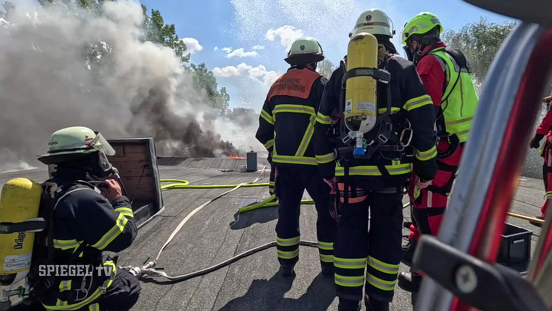 Löschen, retten, helfen: Die Helden der Hamburger Feuerwehr