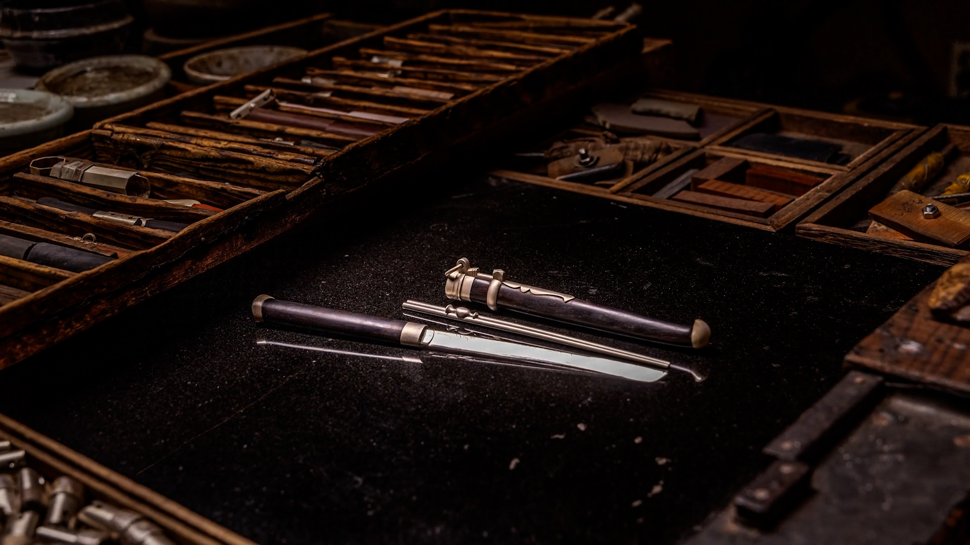 강철의 예술. 장도장