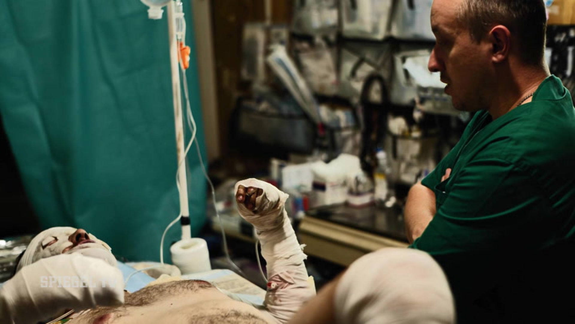 Emergency Room Bachmut: Reportage aus einem ukrainischen Militär-Lazarett