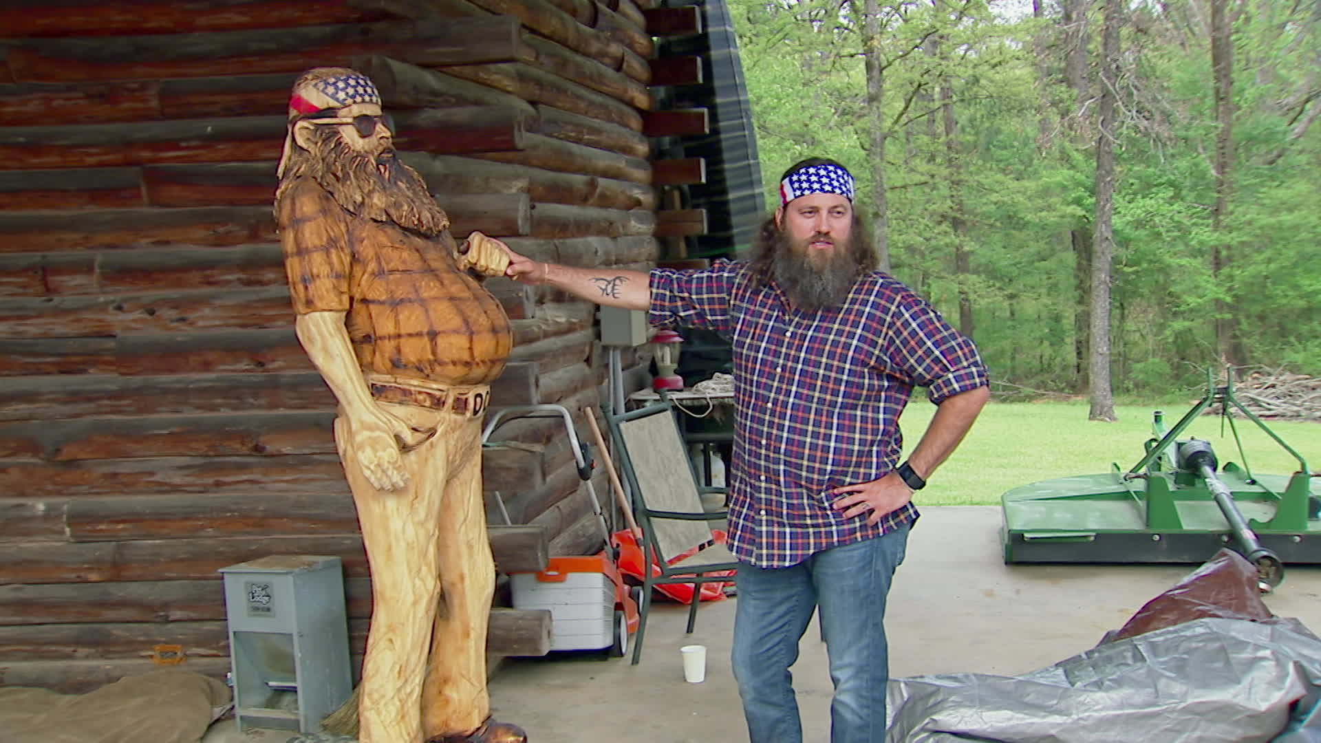 S10 E2 Statue of Imitations