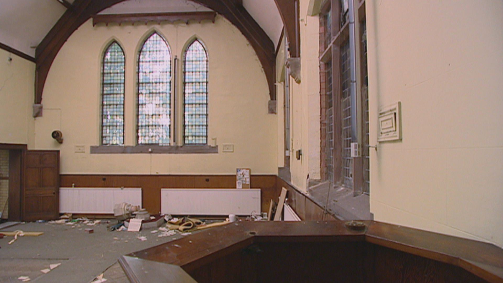 Homes Under The Hammer