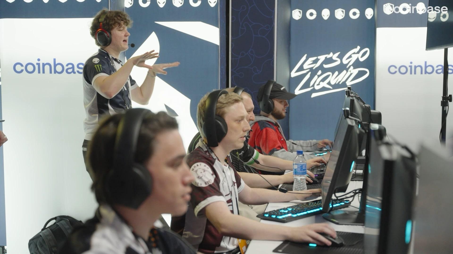 Coaching Noobs: CounterStrike Edition