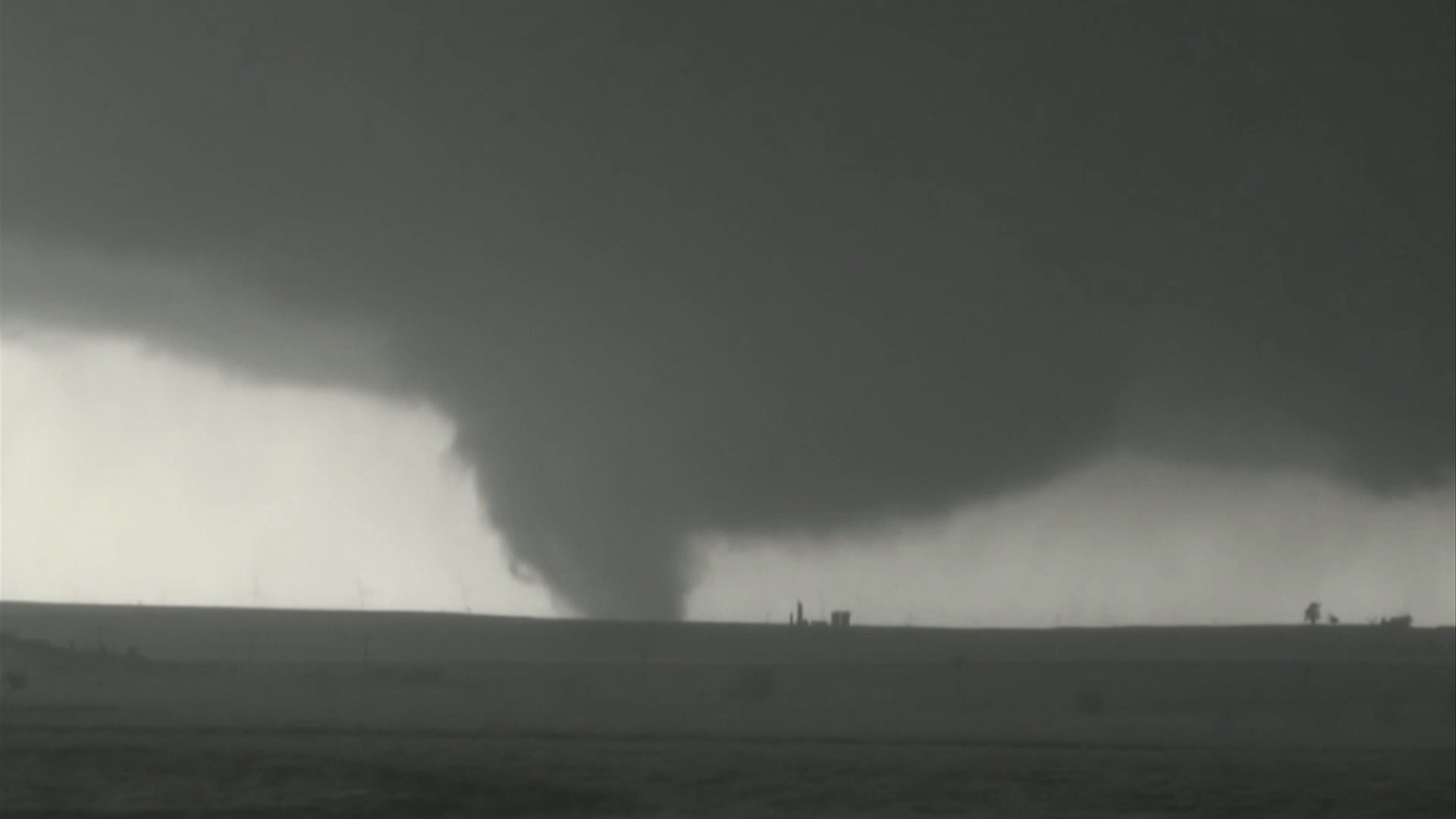 Storm Hunters | Tornado Terror