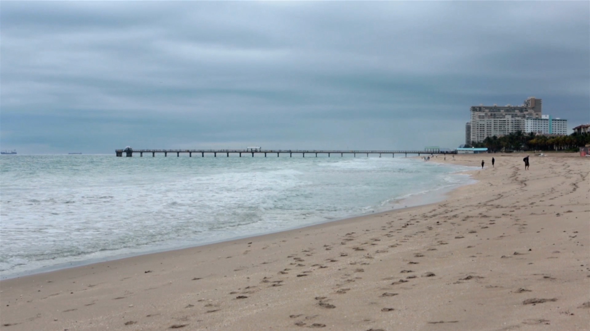 Storm Hunters | Landfall!