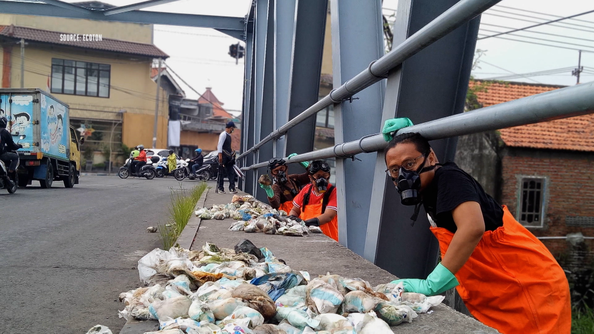 Undercover Asia: Black Markets and Slave Trades