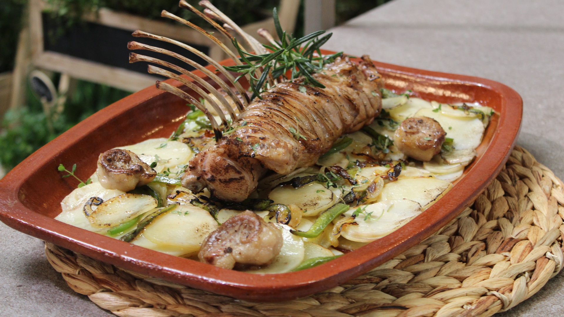 Chuletas de cordero y churros con chocolate