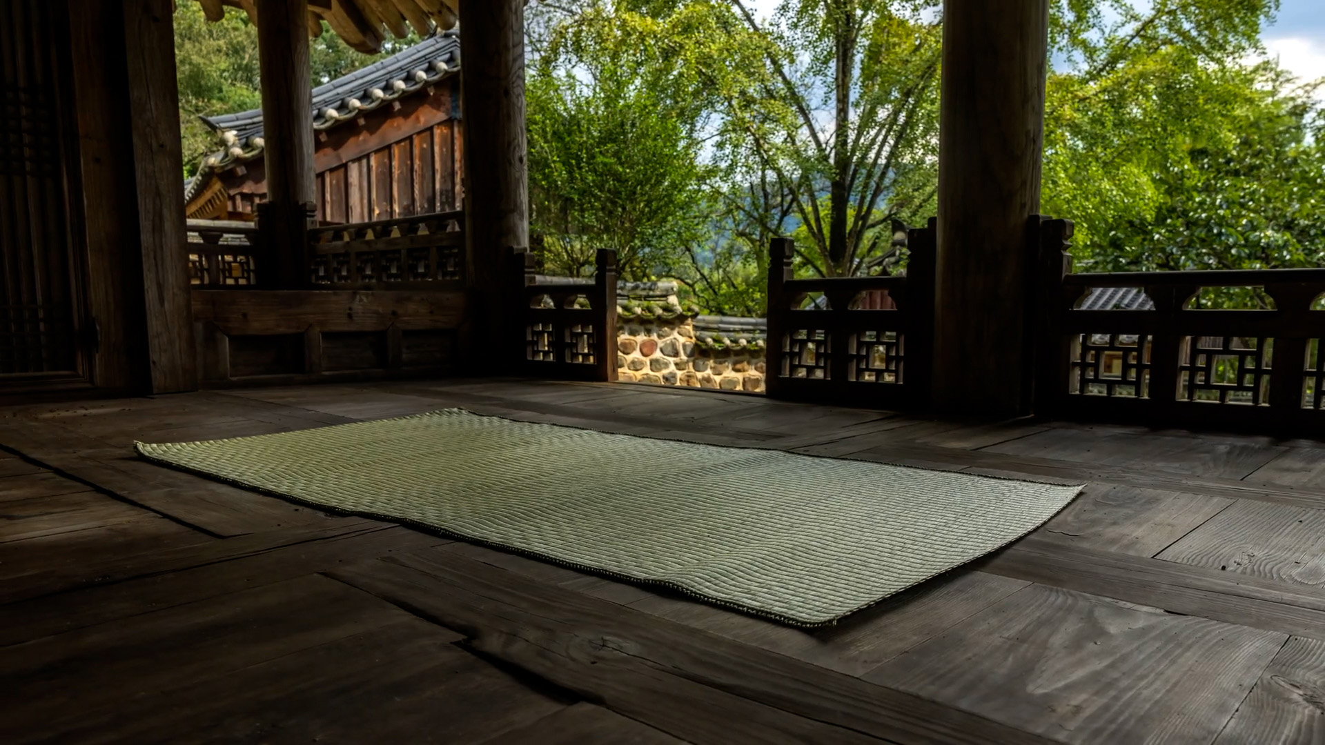 무더운 여름을 이겨내는 법. 돗자리 짜기