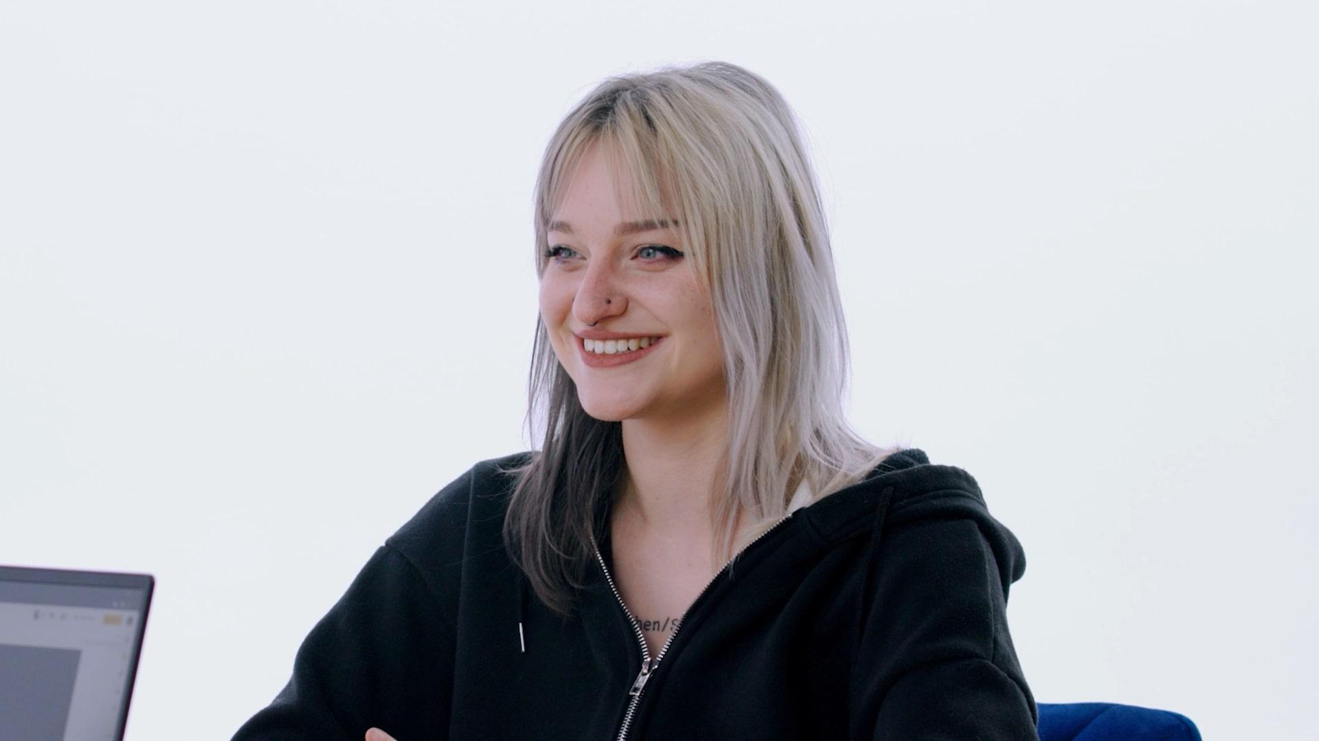 Two People Talking: Nihachu