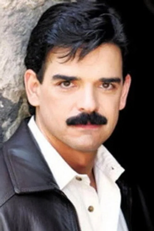 José Llamas