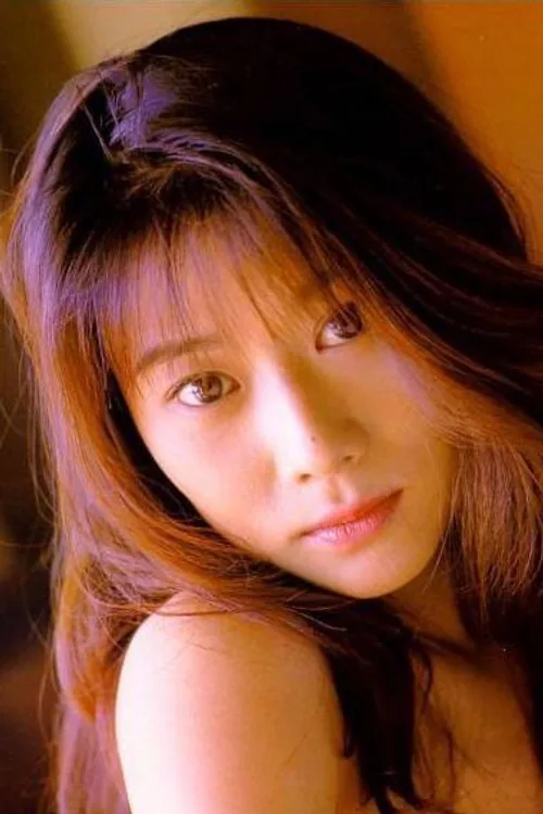 栗林知美