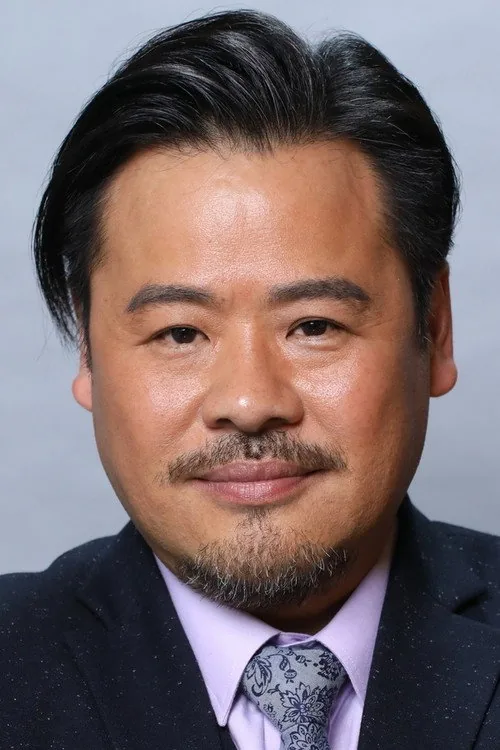 韋家雄