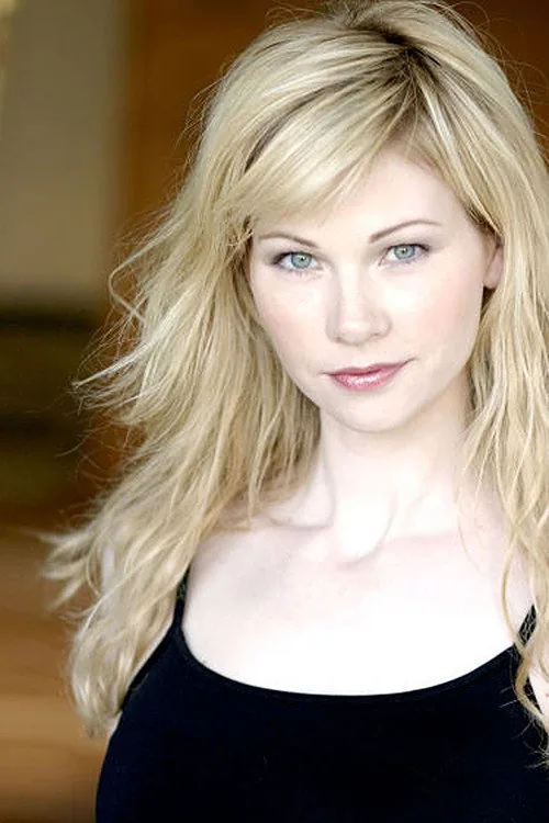 Julia Lee