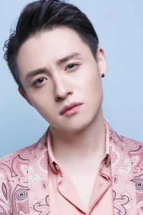 强宇