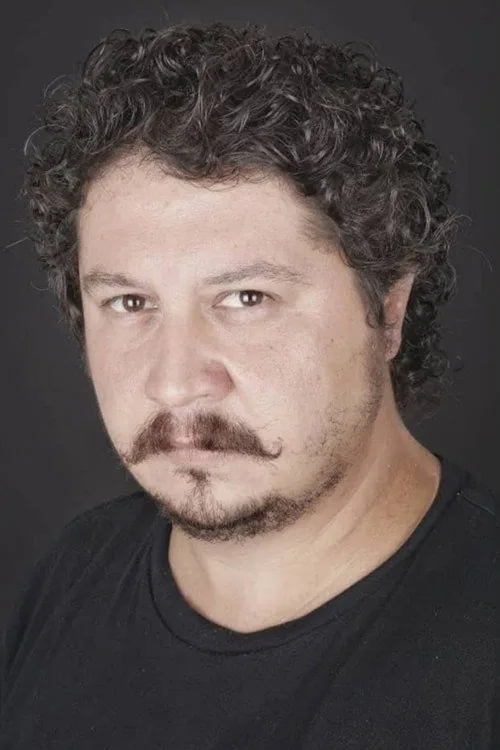 Yüksel Molla