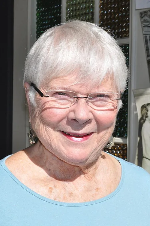 Louise King